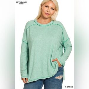 Zenana PLUS SOFT MELANGE HACCI EXPOSED SEAM HI-LOW TEE